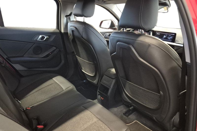 BMW 118 bild 7
