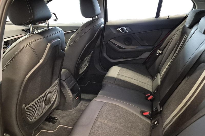 BMW 118 bild 11