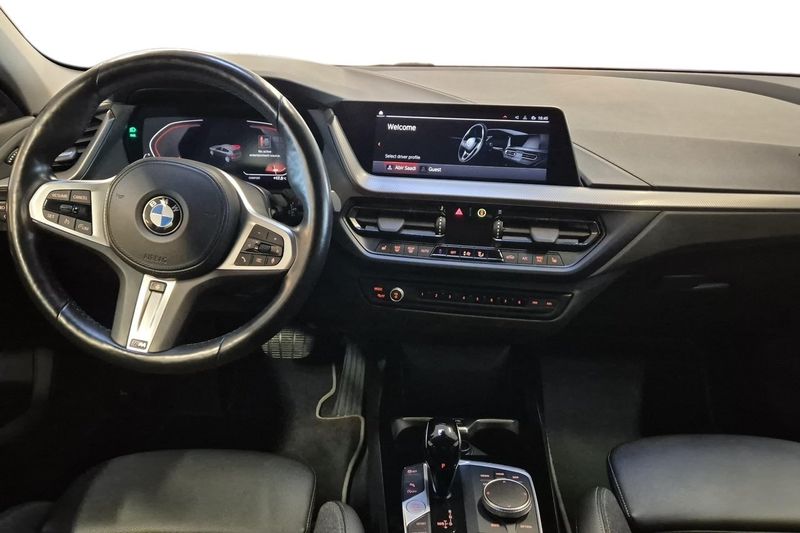 BMW 118 bild 8
