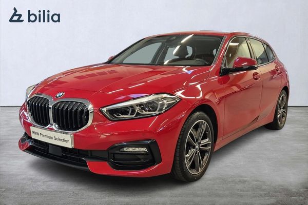 BMW 118 i Sport line Rattvärme Navi PDC bak *MOMS* BiliaDays26 - 2023