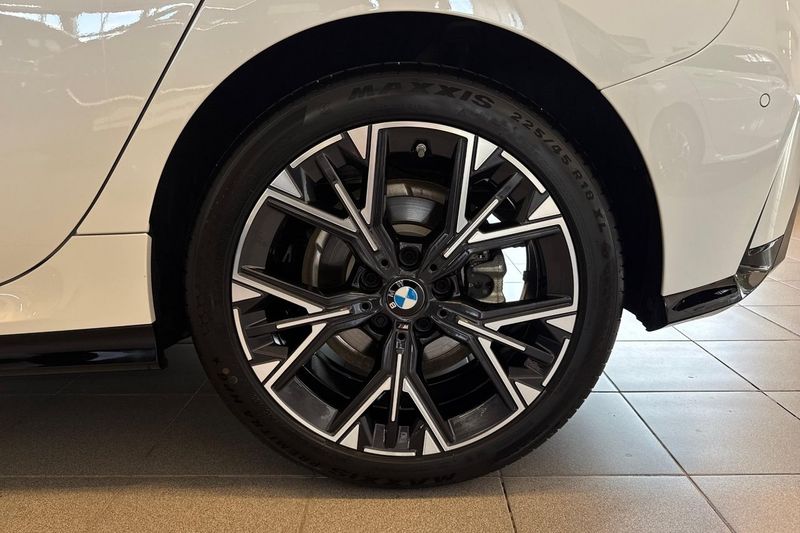 BMW 120 bild 14