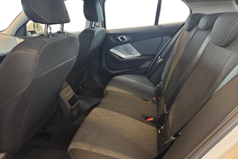 BMW 120 bild 11