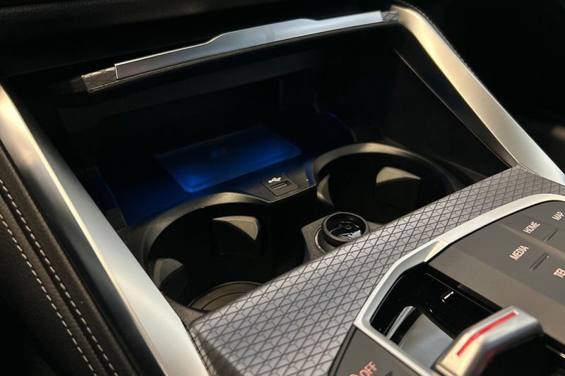 BMW i4 bild 24