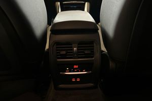 BMW i4 bild 21