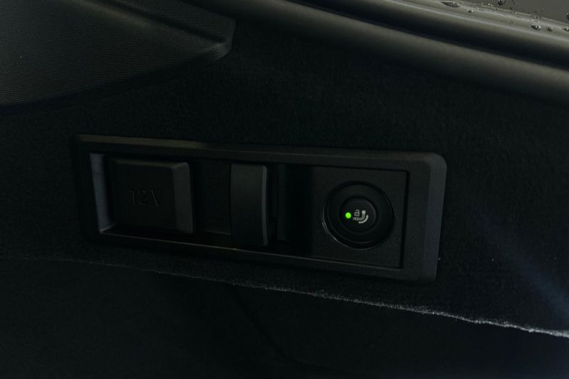BMW i4 bild 20