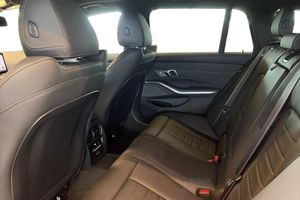 BMW 320 bild 17