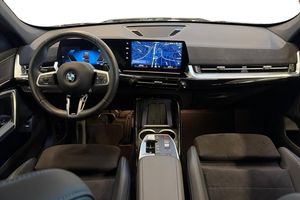 BMW X1 bild 8