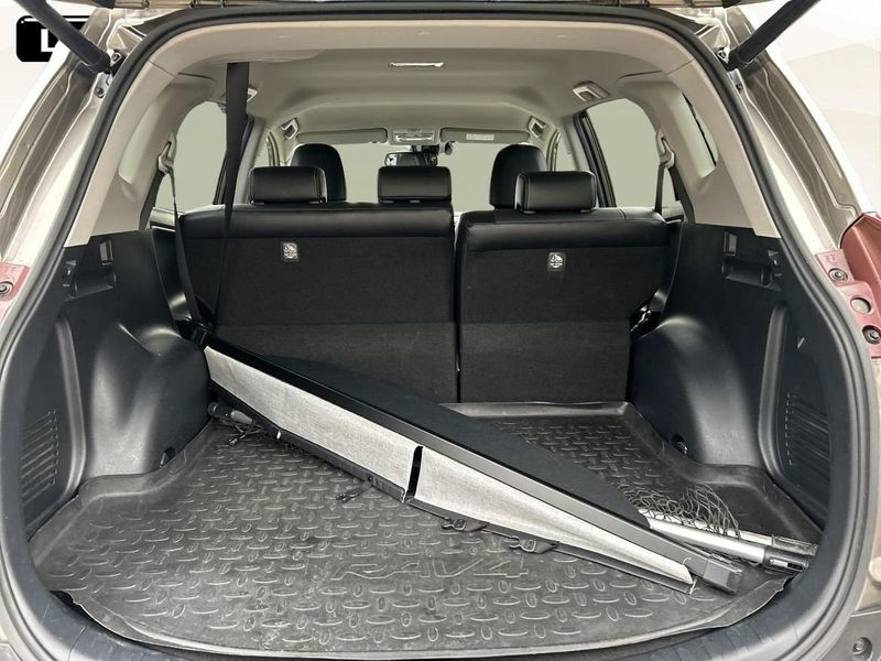 Toyota RAV4 bild 12