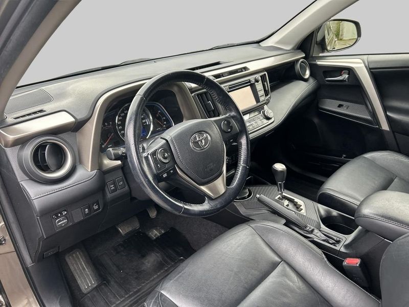 Toyota RAV4 bild 13
