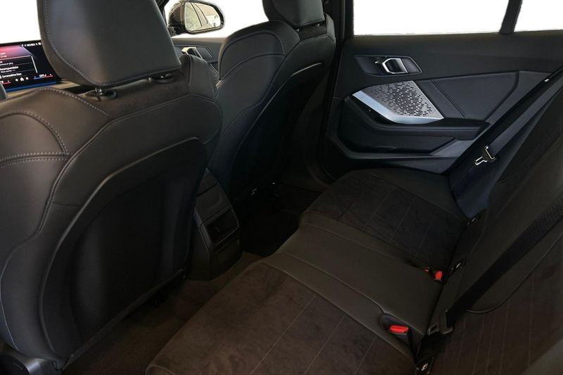 BMW 120 bild 15