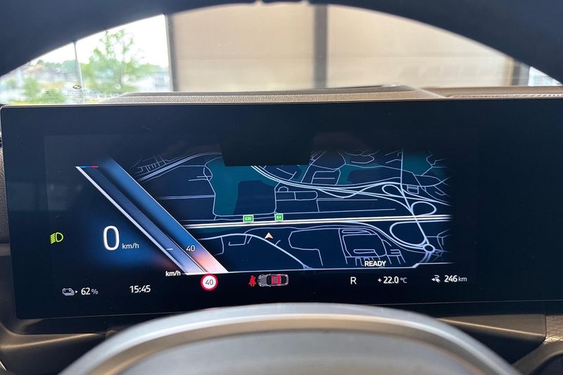 BMW i4 bild 17