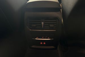 BMW i4 bild 19