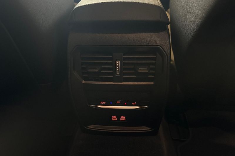 BMW i4 bild 19