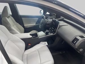 Toyota bZ4X bild 10