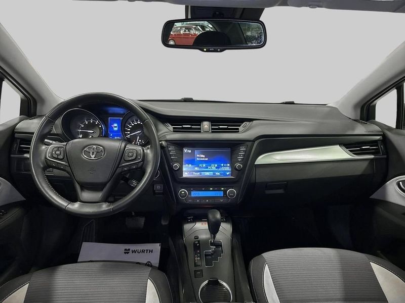 Toyota Avensis bild 12