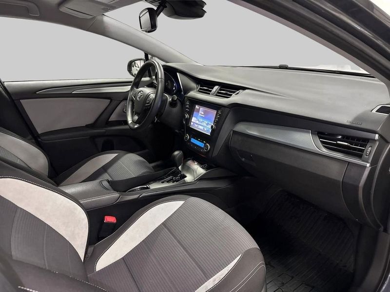 Toyota Avensis bild 10