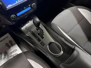 Toyota Avensis bild 18