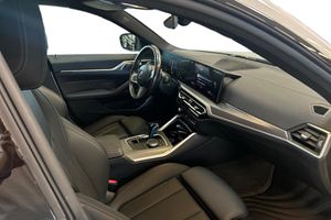 BMW i4 bild 15