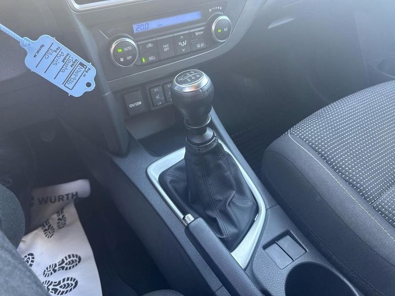 Toyota Auris bild 17