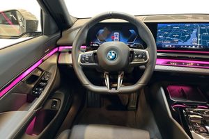 BMW 530 bild 9