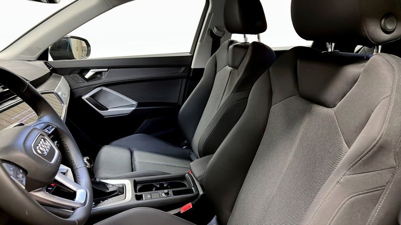 Audi Q3 bild 8