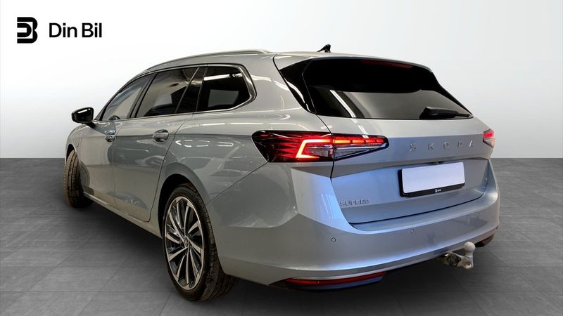 Skoda Superb bild 2