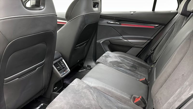 Skoda Enyaq bild 11