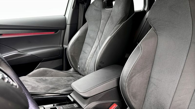 Skoda Enyaq bild 8