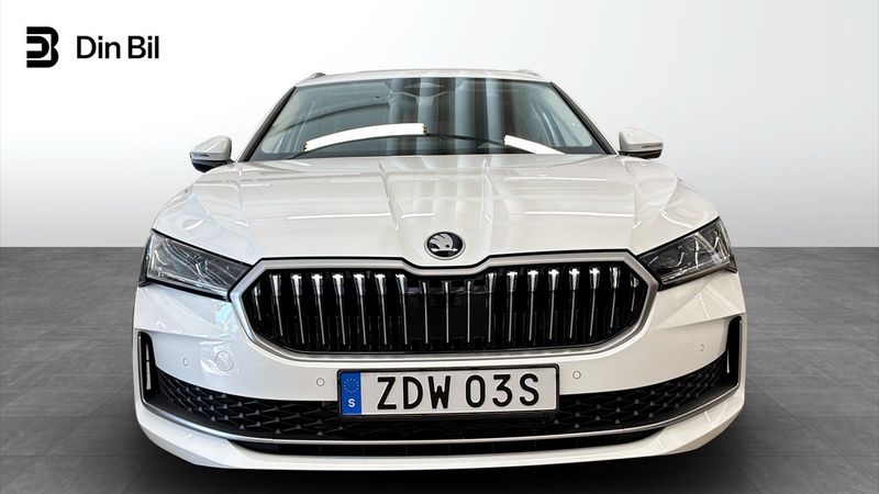 Skoda Superb bild 2