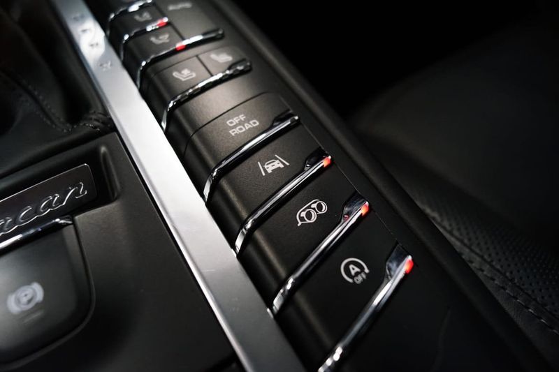 Porsche Macan bild 25