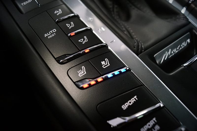 Porsche Macan bild 26