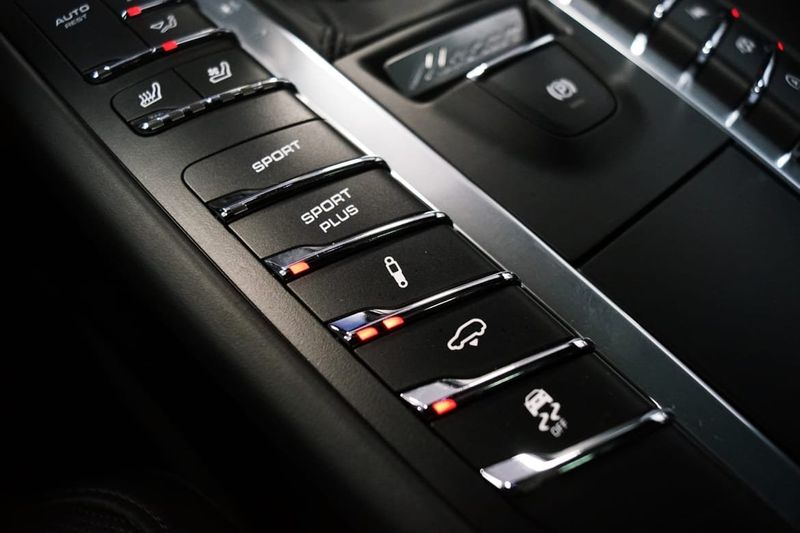 Porsche Macan bild 23