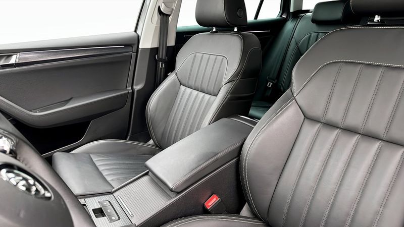 Skoda Superb bild 8