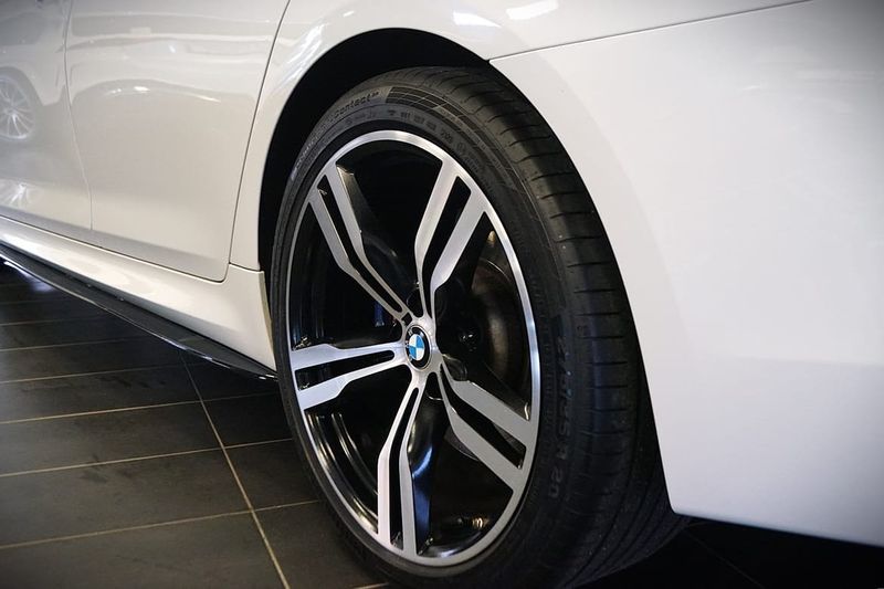 BMW 530 bild 9