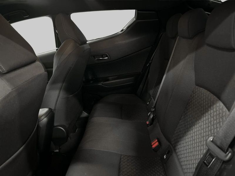 Toyota C-HR bild 11