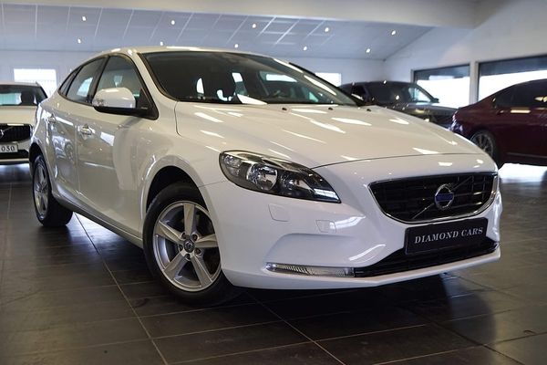 Volvo V40 D2 Kinetic Auto Backkamera - 2015