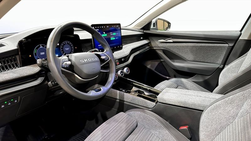 Skoda Superb bild 7