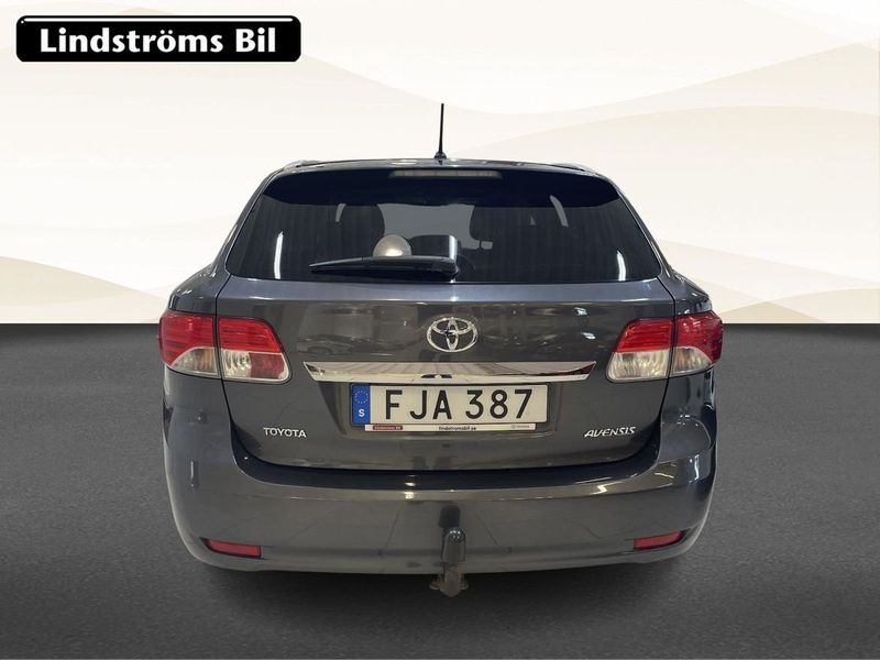 Toyota Avensis bild 7