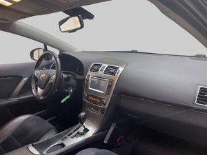Toyota Avensis bild 9