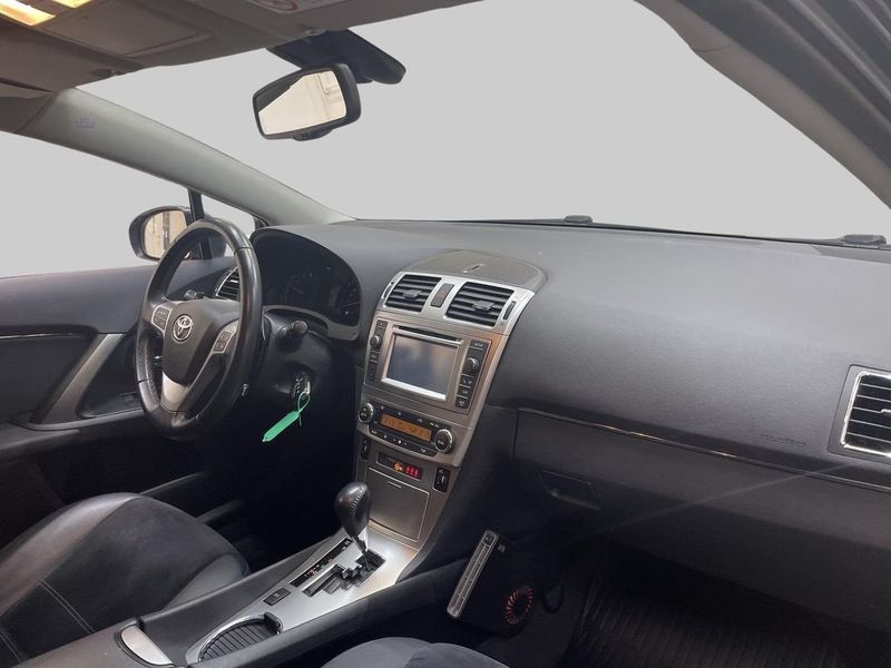 Toyota Avensis bild 9