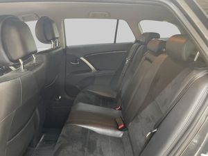 Toyota Avensis bild 10