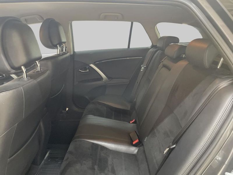 Toyota Avensis bild 10