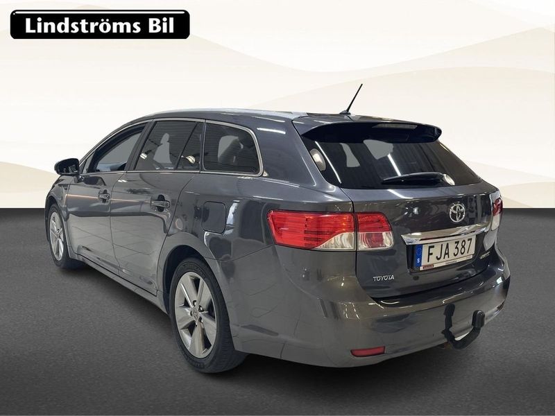Toyota Avensis bild 4