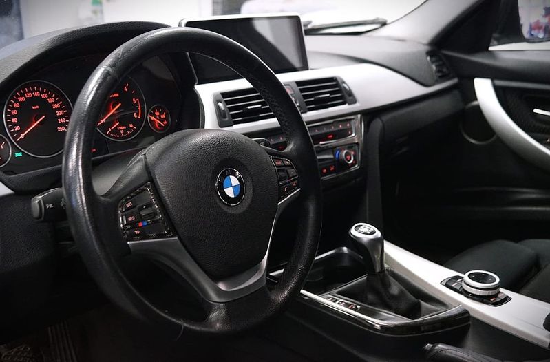 BMW 320 bild 7