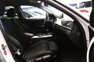 BMW 320 bild 13