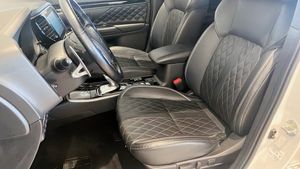 Mitsubishi Outlander bild 8