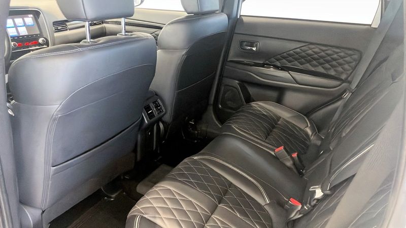Mitsubishi Outlander bild 12