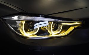 BMW 320 bild 2