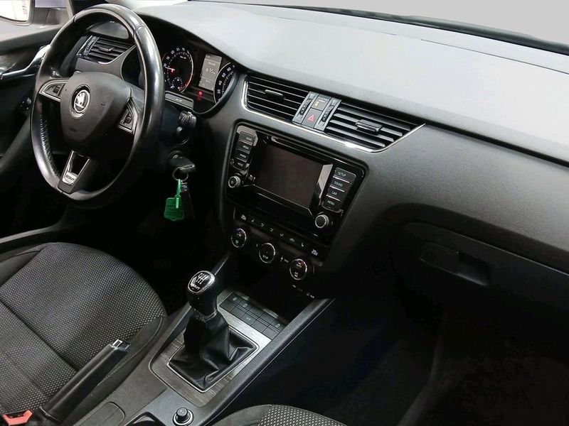 Skoda Octavia bild 7
