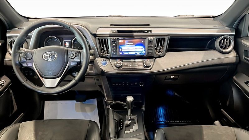 Toyota RAV4 bild 10